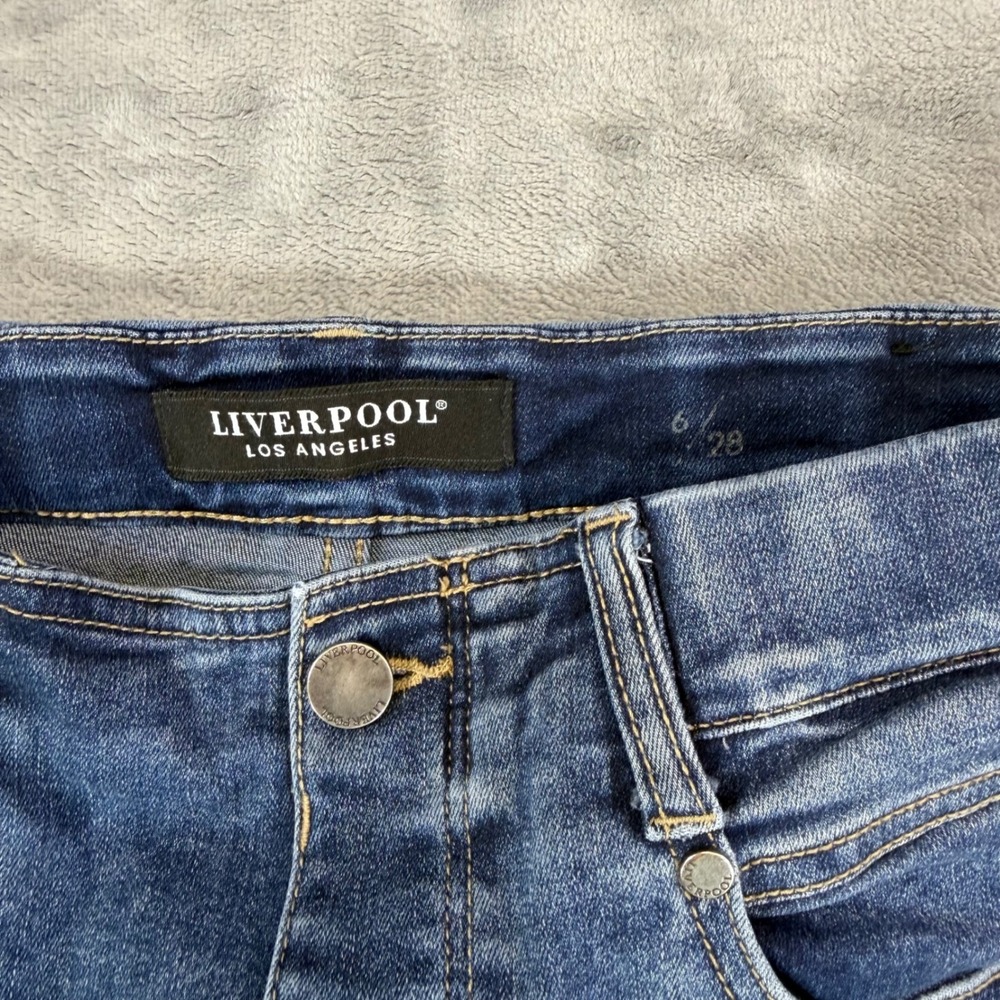 Liverpool Pull On Ankle Skinny Jeans Women's Size 6/28 Blue Distressed Pants - Picture 3 of 8